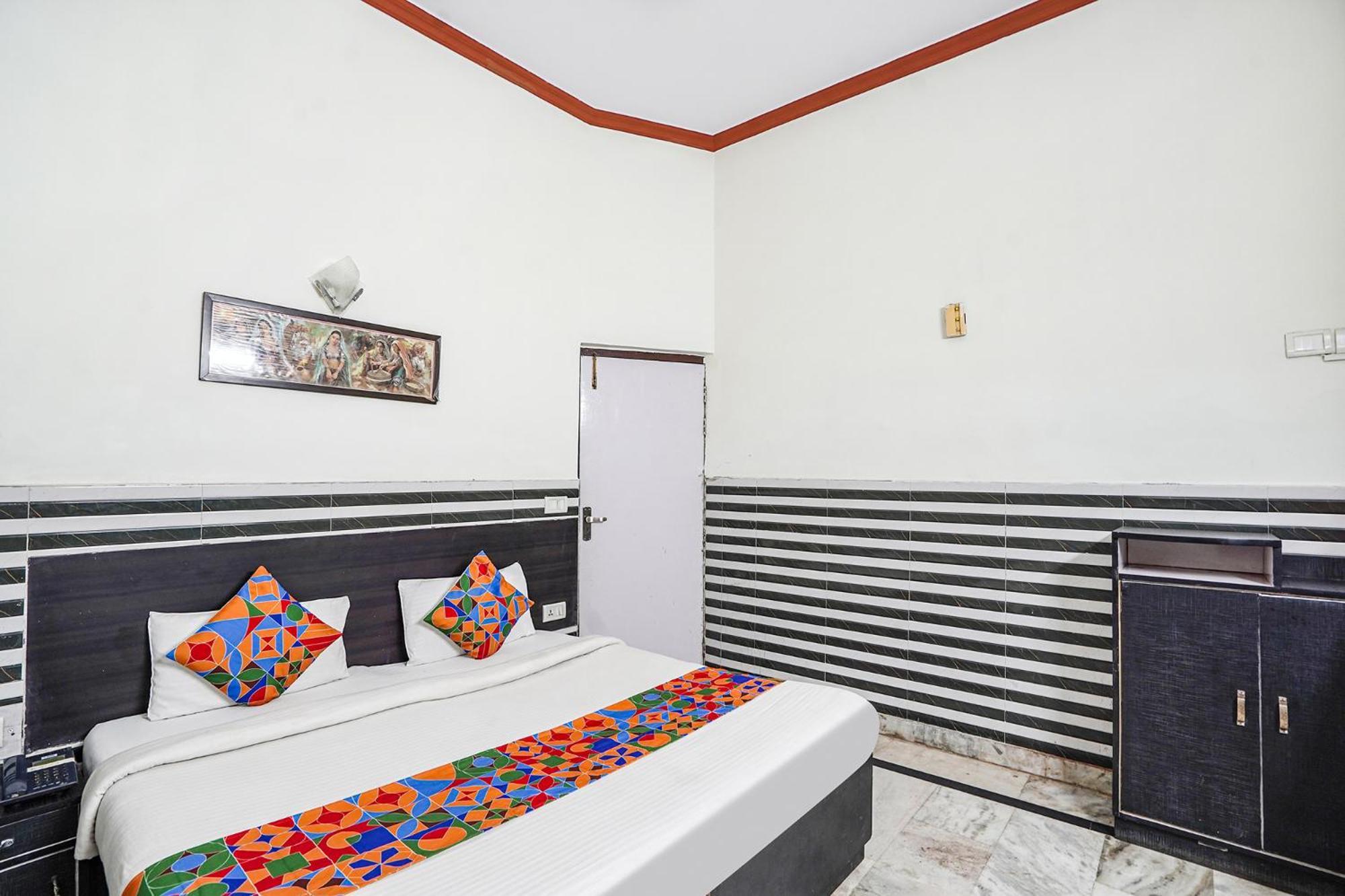 Fabhotel Sarwan آغْرا المظهر الخارجي الصورة