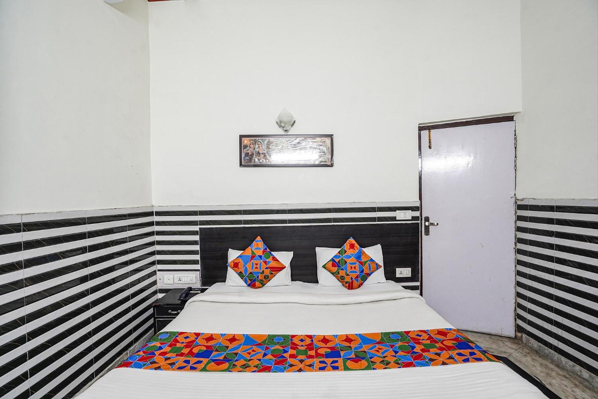 Fabhotel Sarwan آغْرا المظهر الخارجي الصورة