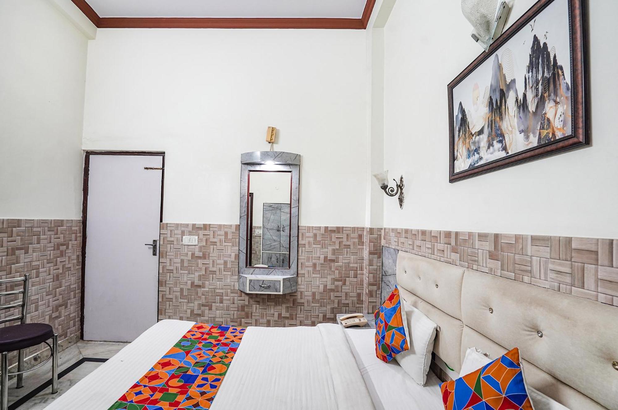 Fabhotel Sarwan آغْرا المظهر الخارجي الصورة
