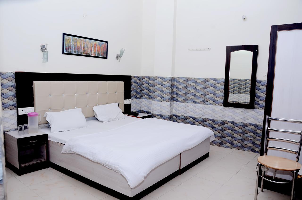 Fabhotel Sarwan آغْرا المظهر الخارجي الصورة