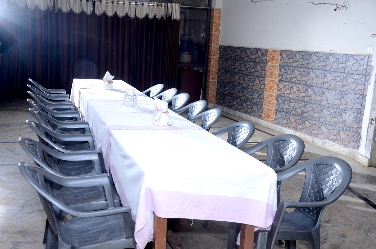 Fabhotel Sarwan آغْرا المظهر الخارجي الصورة