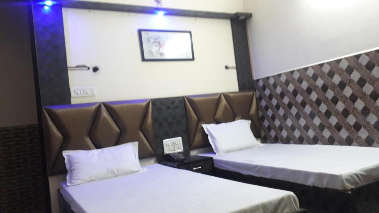 Fabhotel Sarwan آغْرا المظهر الخارجي الصورة